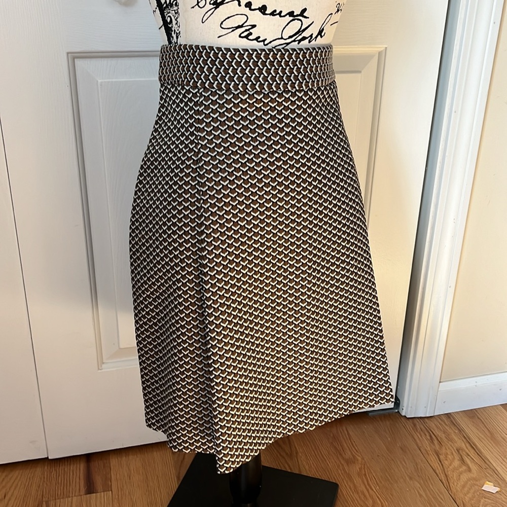 Marks & Spencer Collection Pleated Bronze Geometric Print Skirt 10 Long. - Picture 2 of 8